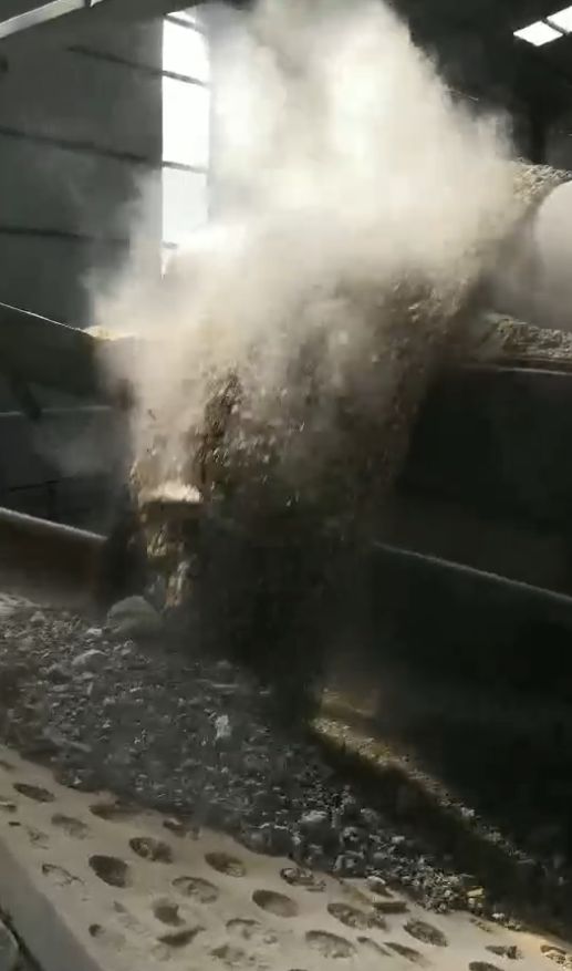 皮带机落料口干雾除尘视频案例
